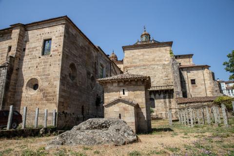 Monasterio e Iglesia de San Salvador y Capilla de San Miguel